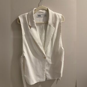 Zara Women's Cream Sleeveless Blazer